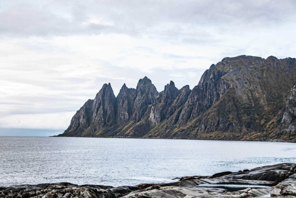 Atemberaubende Senja Küstenlandschaft - Norwegen Roadtrip