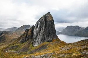Majestätischer Segla Bergblick in Norwegen - Norwegen Karte