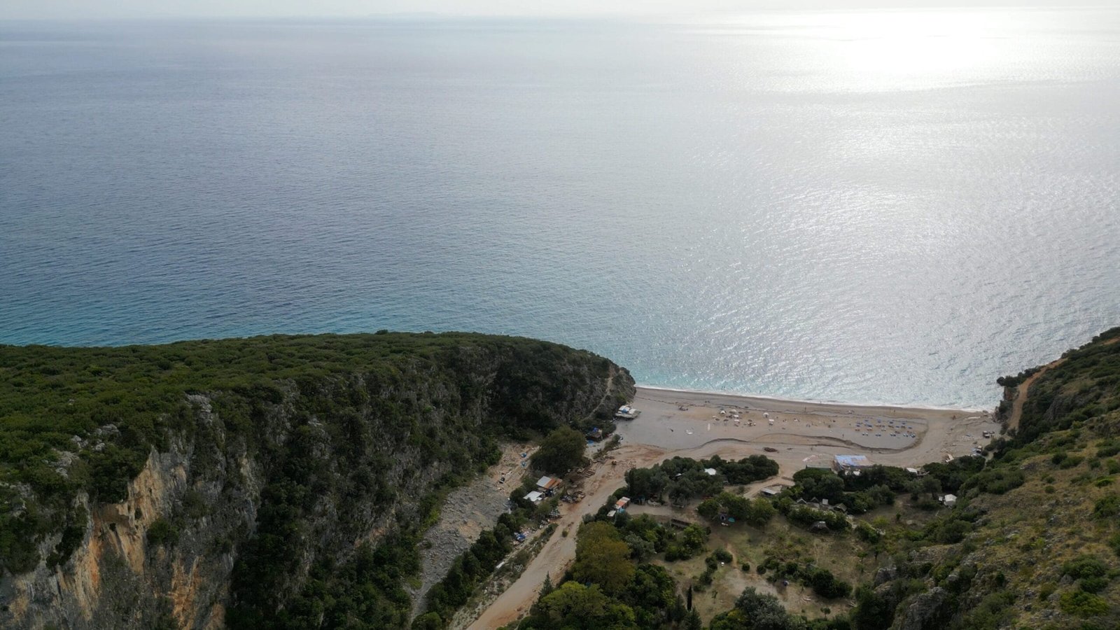 Gjipe Beach Küste und Meerblick – Balkan Roadtrip