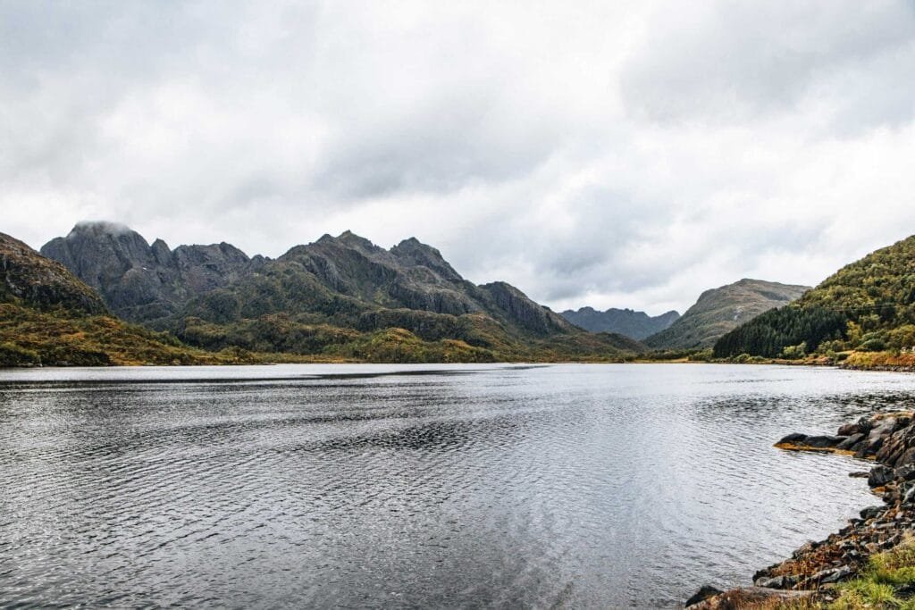 Vesterålen Landschaft und Fjordblick - Norwegen Roadtrip
