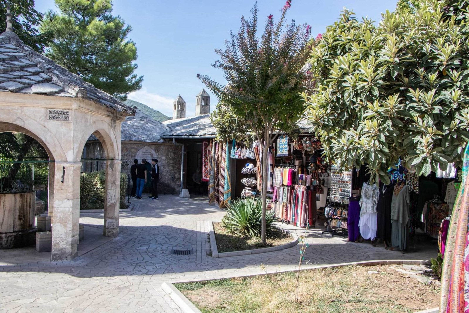 Historische Altstadt von Mostar erkunden - Balkan Roadtrip