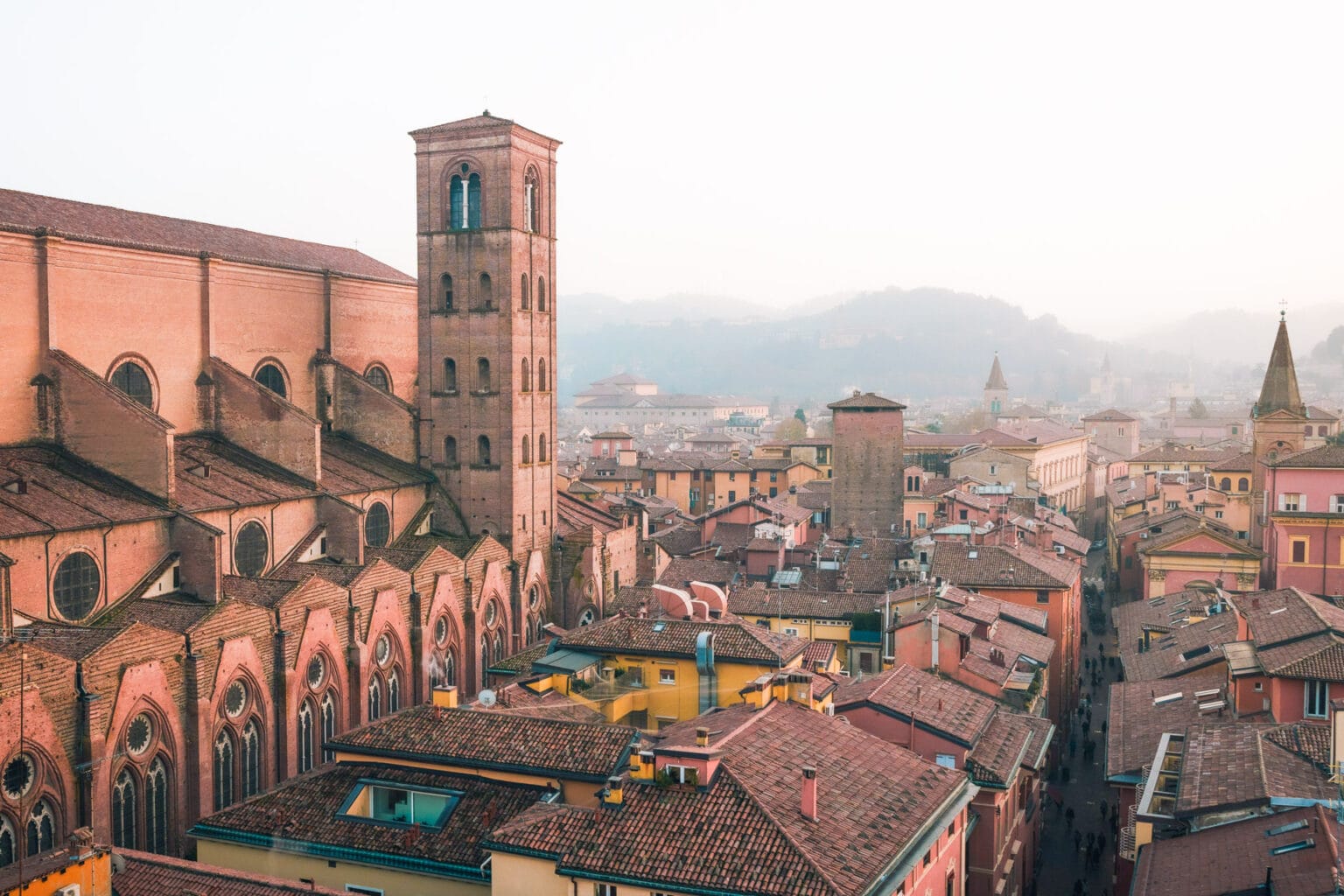 Bologna Sehenswürdigkeiten: Highlights und Tipps für den perfekten Städtetrip