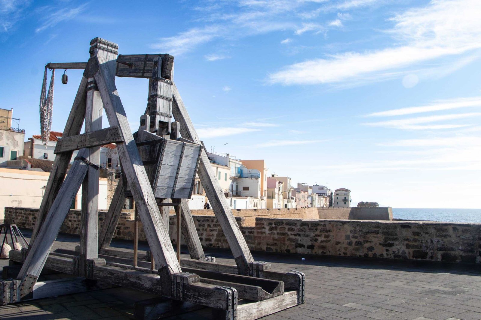Mittelalterliches Katapult in Alghero entdecken - Sardinien Rundreise