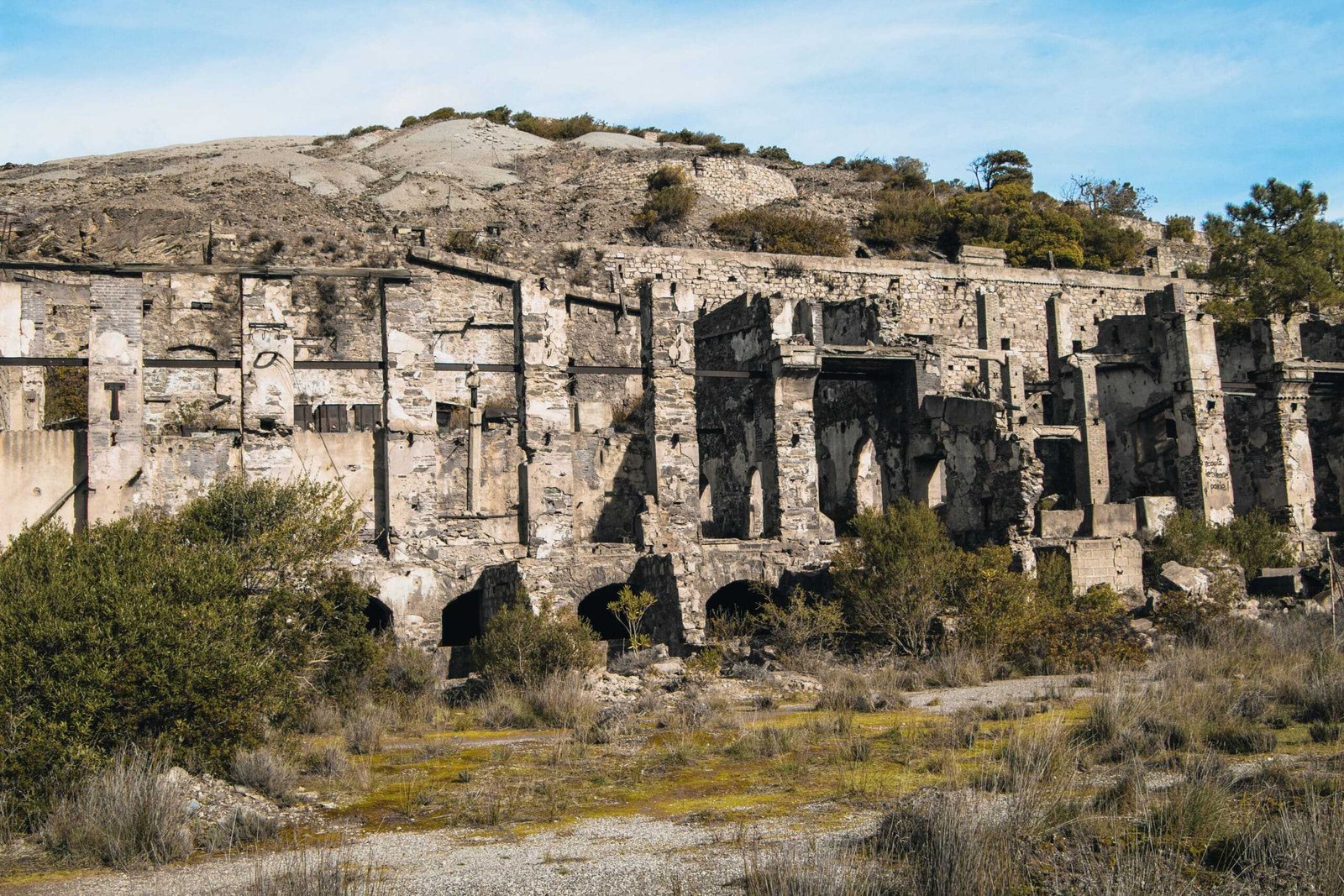 Verlassene Ruinen von Naracauli entdecken - Sardinien Rundreise