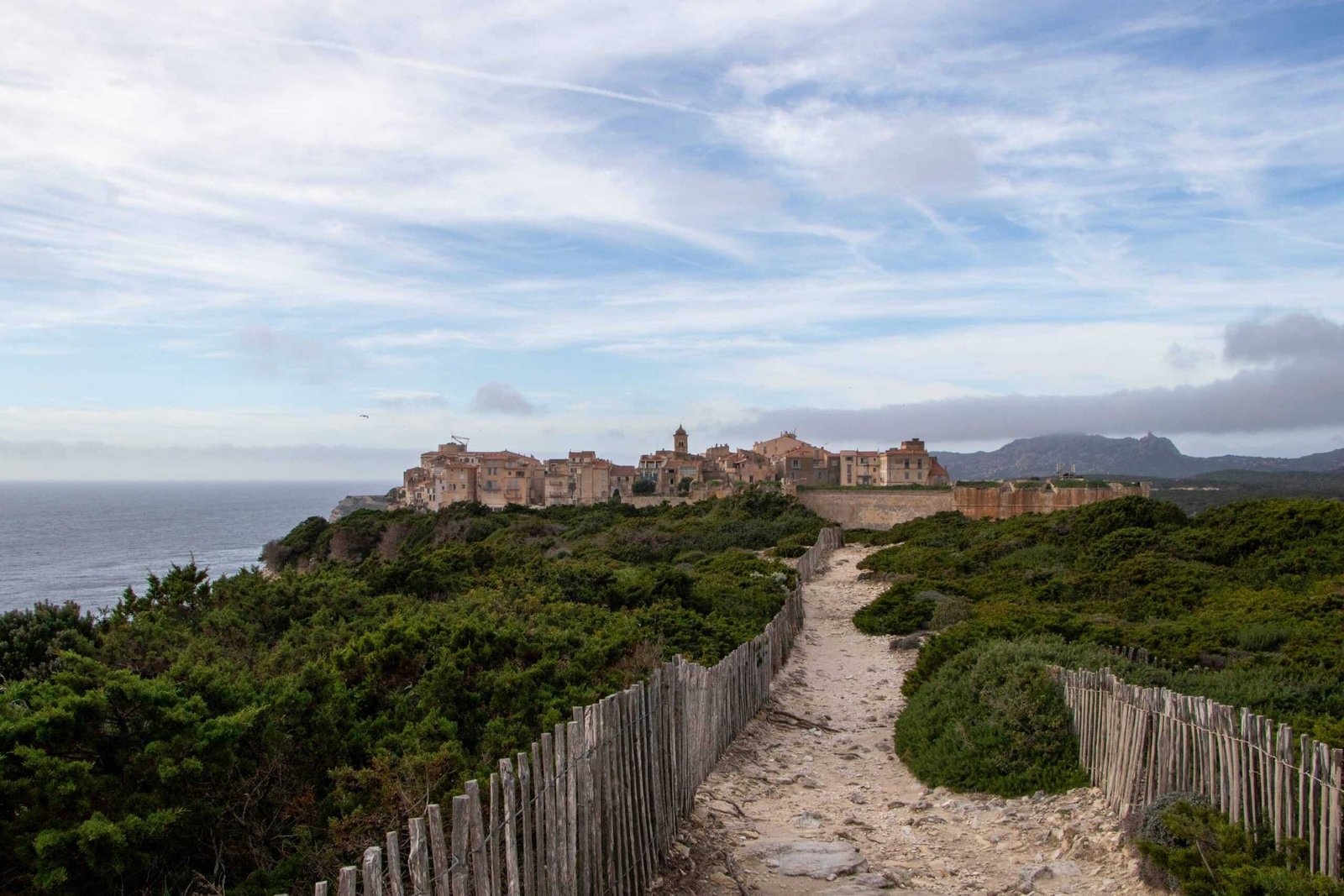 Küstenblick auf Bonifacio in Korsika - Korsika Rundreise