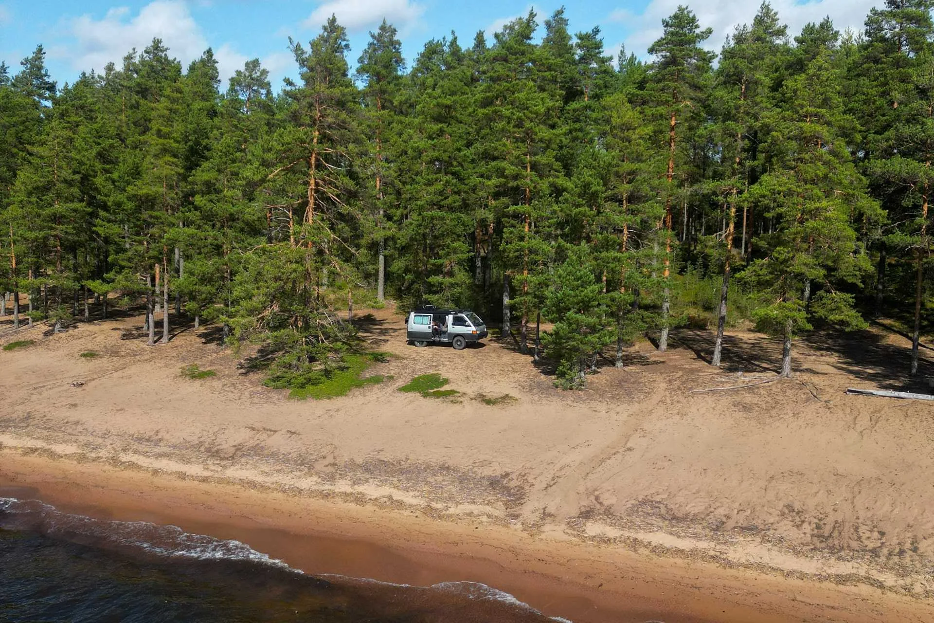 Stellplatz am Strand an finnischem See - Finnland Rundreise