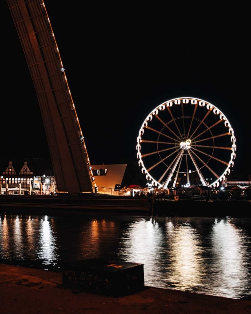 Riesenrad bei Nacht in Gdansk - Polen Roadtrip