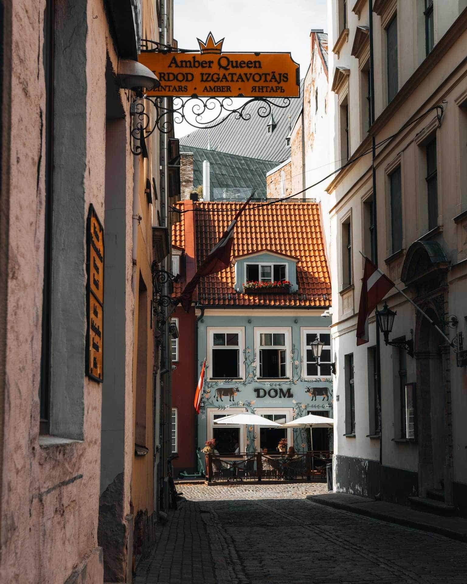 Historische Gasse in Riga Altstadt - Baltikum Rundreise