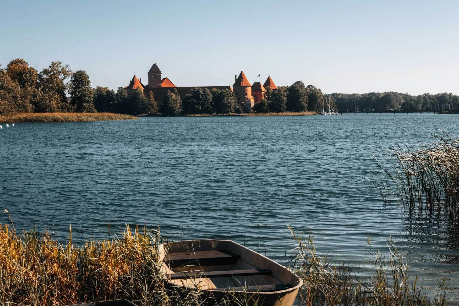Wasserburg Trakai Litauen mit Boot