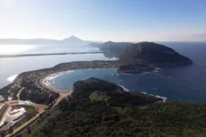 Luftaufnahme vom Voidokilia Strand - Griechenland Sehensw&uuml;rdigkeiten Reiseziele im Mai