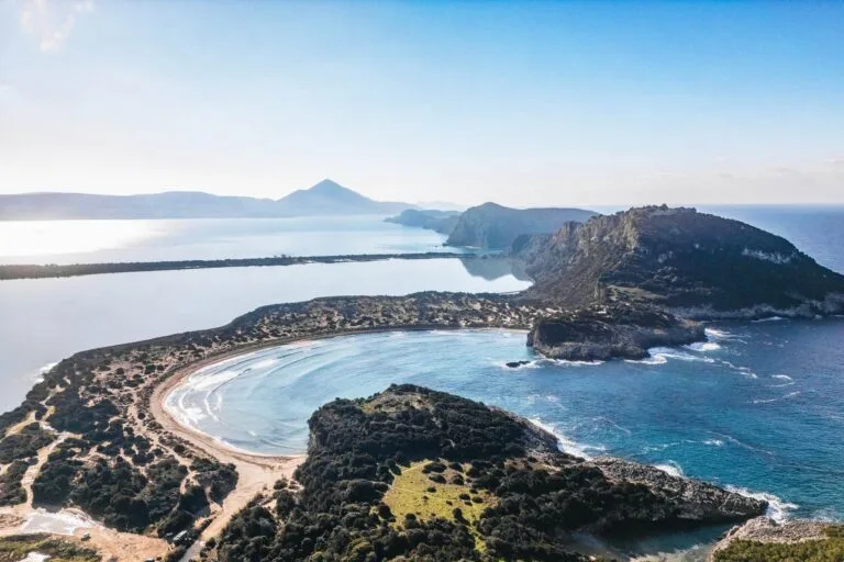 Luftaufnahme vom Voidokilia Strand - Griechenland Sehenswürdigkeiten