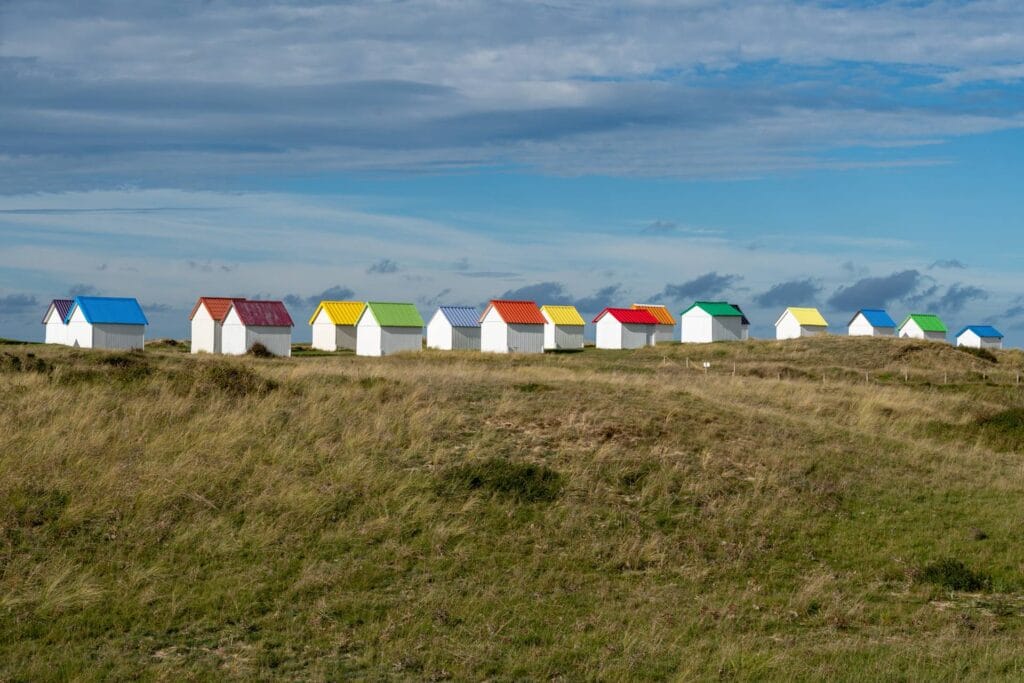 Gouville Sur Mer – Bunte Strandhütten