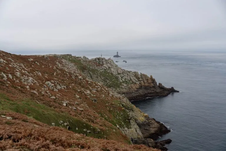 Klippen und Leuchtturm am Point du Raz