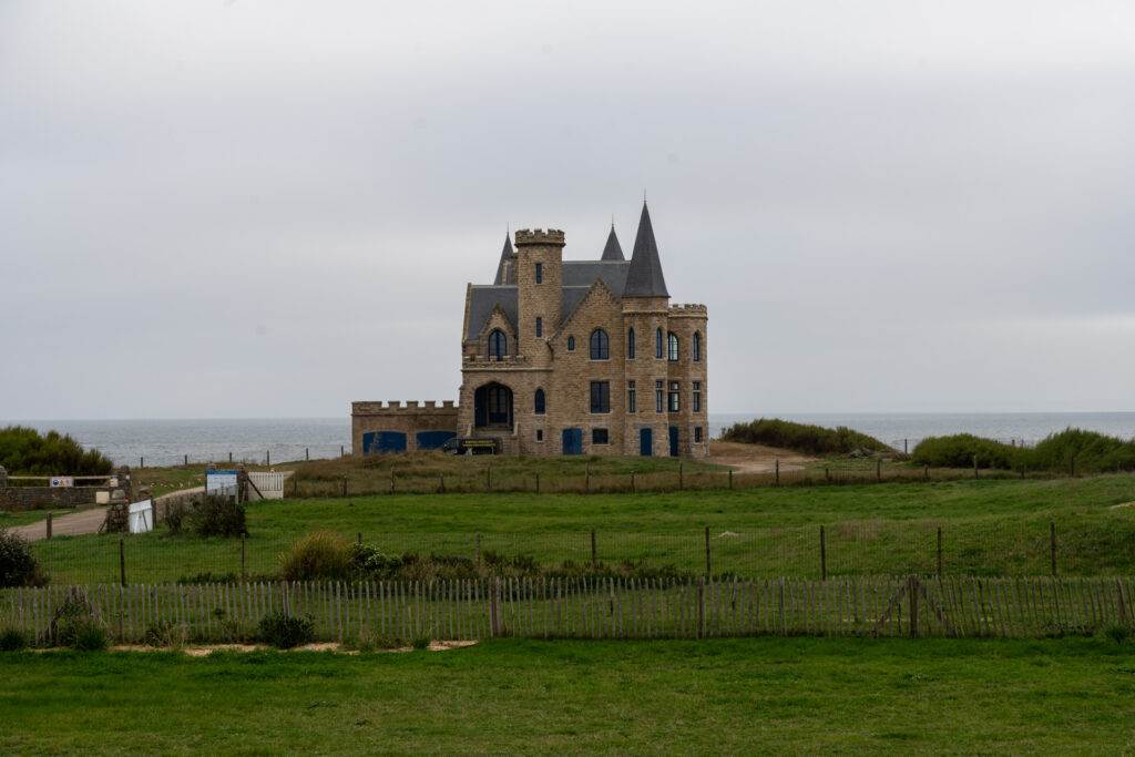 Frankreich Roadtrip, atlantikküste, roadtrip, frankreich, frankreich reise - Frankreich Roadtrip Blick auf das Château Turpault Quiberon