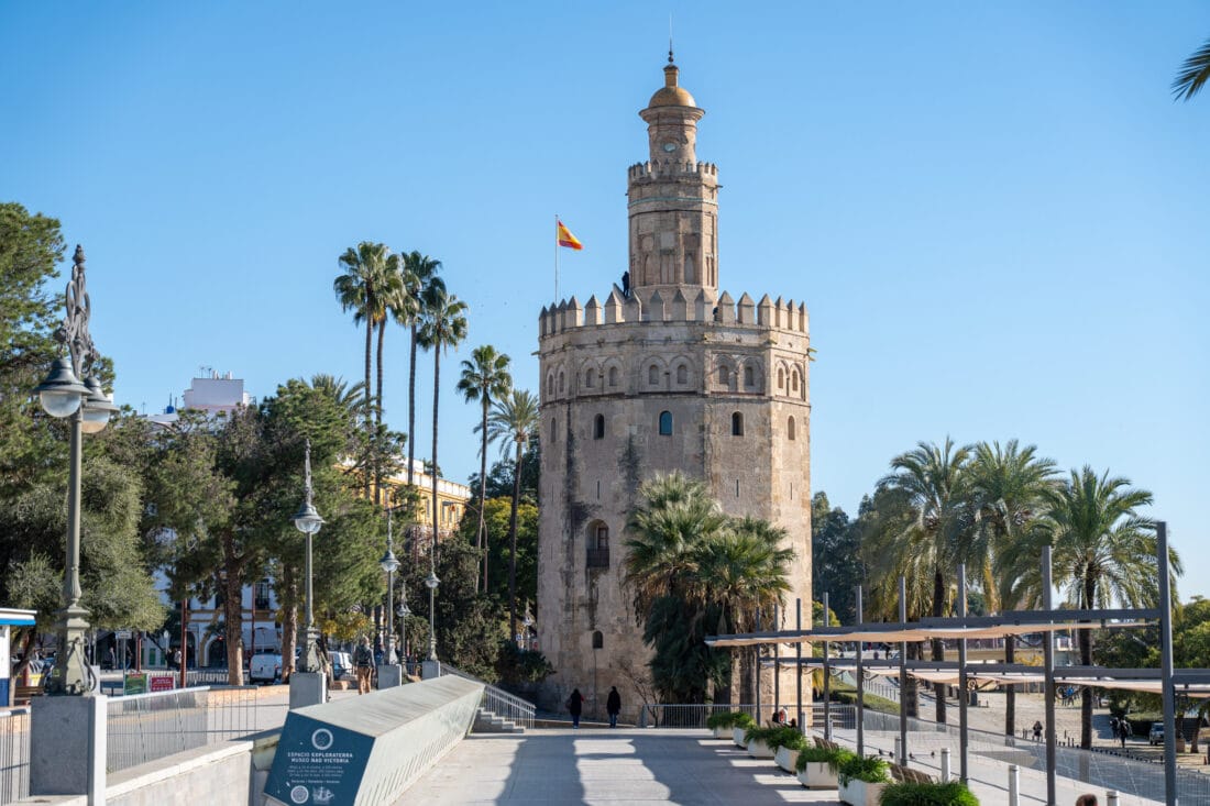 Torre del Oro – historischer Turm am Fluss Guadalquivir