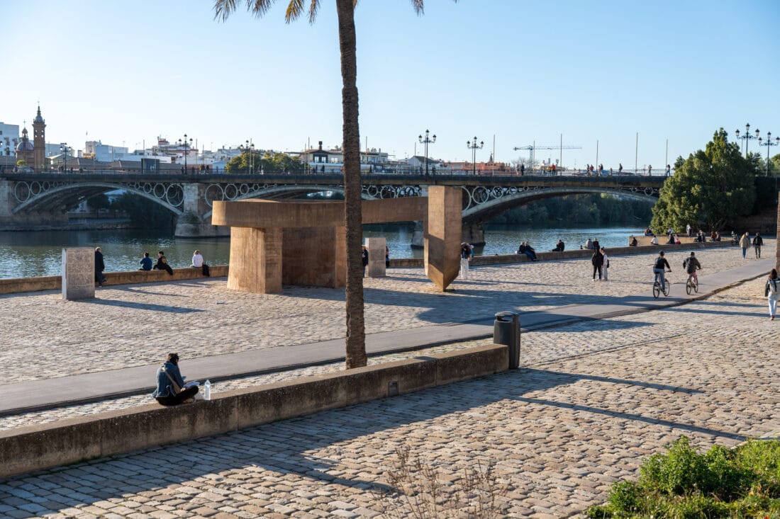 Puente de Isabel II – bekannte Brücke über den Guadalquivir in Sevilla