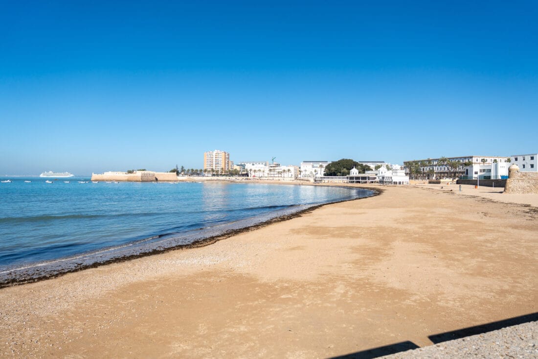 Der Playa de la Caleta in Gadiz
