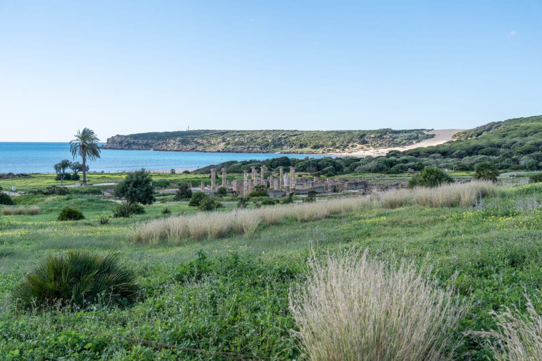 Playa de Bolonia mit Ausgrabungsstätte