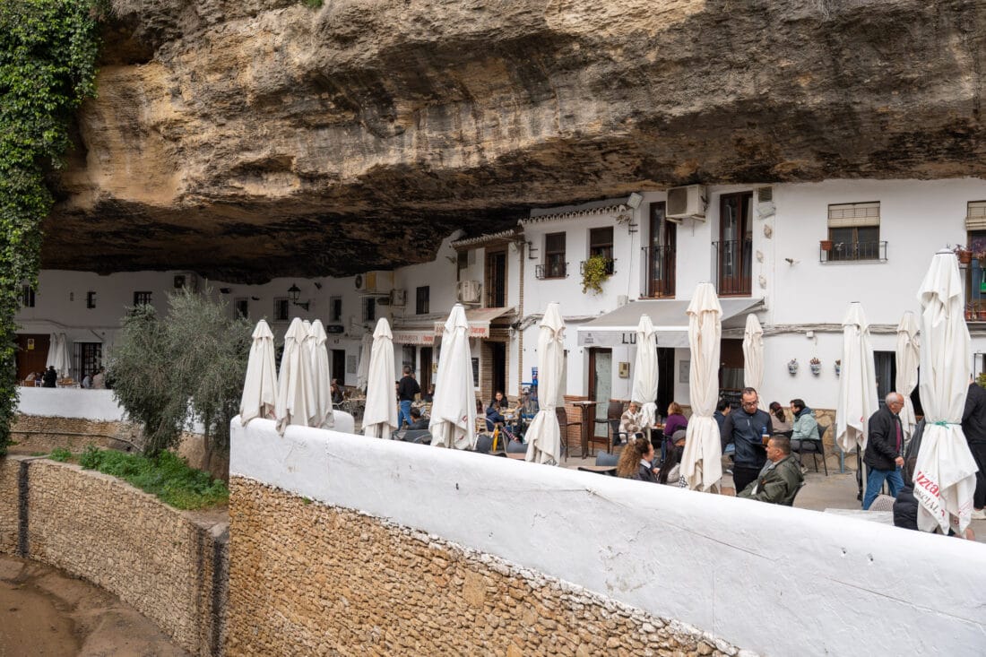 Rundgang & Sehenswürdigkeiten in Setenil de las Bodegas