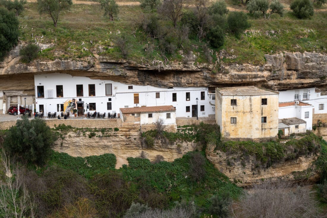 Setenil de las Bodegas - Häuser in den Felsen