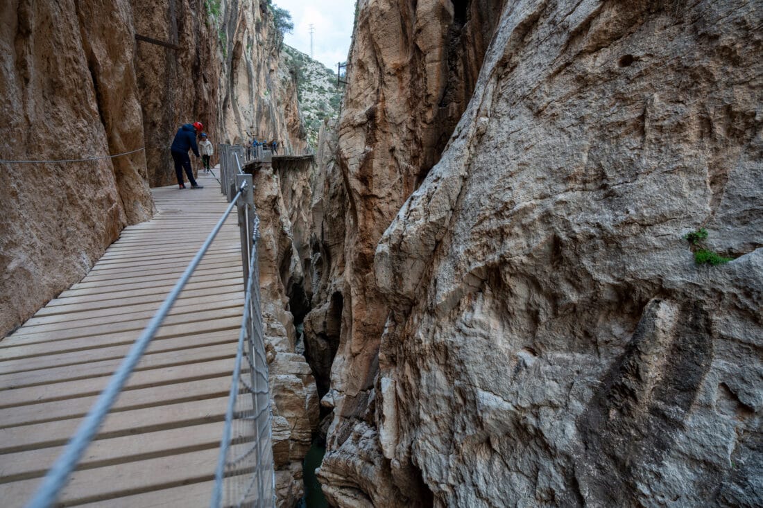 Holzsteg im Caminito del Rey in Andalusien